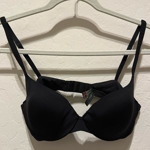 Victoria’s Secret, Lightly Lined Bra, Size 34B, Black